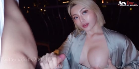คลิปหลุด สาวอวบผมสั้นมาโชว์เสีย นั่งอมควยให้หนุ่มติ้ ก่อนโดนไอหนุ่มจับแหวกขาเย็ดหีซอยหีไม่ยั้ง ร่อนเอวแจ่มๆ ครางลั่นๆหน้าอย่างฟินงานโครตดีจัดๆ